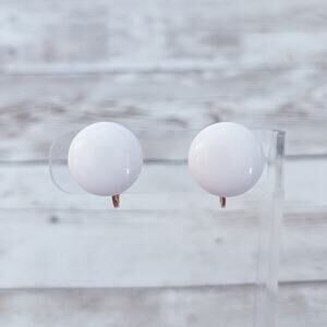 Vintage Clip On Earrings Retro White